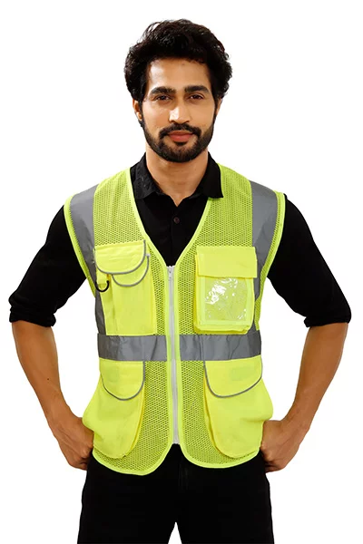 360-Degree Visibility in Reflective Jackets
